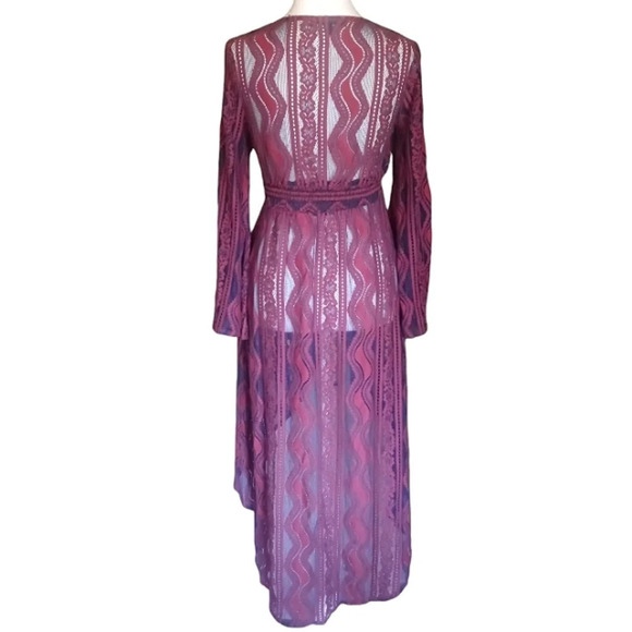 Jealous Tomato Floral Lace Button Closure Cardigan / Cover Up Size Small - Picture 2 of 10